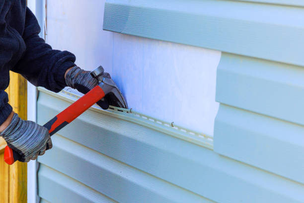 Reliable Emergency Siding Repair contractor in Spring Grove, IL by Squared Siding